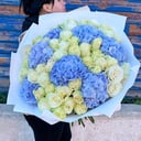 Букет-гигант с белой розой и гортензией