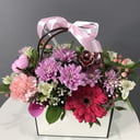 Коробка с цветами «Летний сад» из гипсофил и хризантем