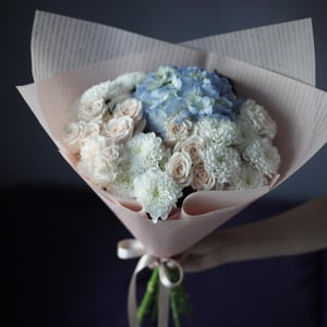 Букет Крем Брюле из хризантем и роз