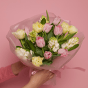 Весенний авторский букет из тюльпанов и экзотических цветов