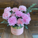 Шляпная коробка с цветами «Пиканто» из гвоздик