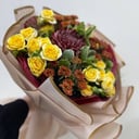 Букет Монте-Карло из хризантем и роз