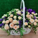 Корзина Васильковая из роз