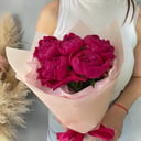 Букет «Яркий пионовый»