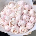 Букет «Радуга в небе» из пионов