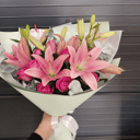 Букет из роз и лилий "Утренняя заря"