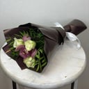 Букет «Магия» из роз и орхидей