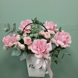 Коробка с цветами «Ноктюрн»