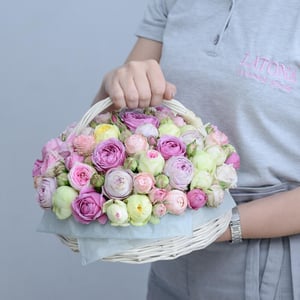 Корзина с цветами «Цветочная композиция June»