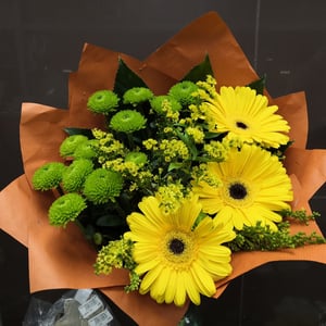 Букет «Отличное настроение» из гербер и хризантем