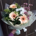 Букет «Мечта поэта» из гербер и хризантем