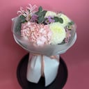 Коробка с цветами «Букет с гортензией и хризантемой»