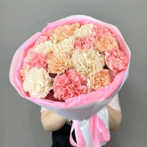 Букет "Трогательные гвоздики"