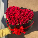 Композиция в форме сердца «Вечерний шик» из роз