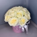 Белые розы в шляпной коробке 17