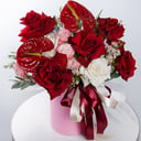 Шляпная коробка с цветами «Магия цветов» из роз