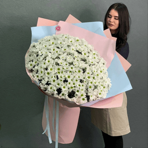 Букет из белых хризантем