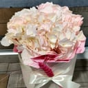 Шляпная коробка с цветами «Для неё» из гортензий