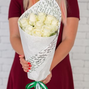 Букет из 9 белых роз