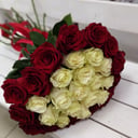 Букет «Красно-Белое» из роз