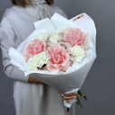 Романтический Букет M №1062 из гвоздик и роз