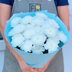 Букет из 5 кустовых хризантем Алтай