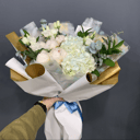 Букет «Легкий Бриз» из пионов и эустом