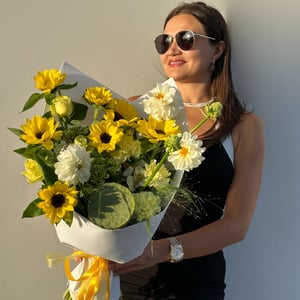 Авторский Букет Медовый Чай из подсолнухов и роз