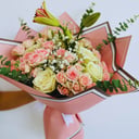 Букет «Цветы любви» из роз и гипсофил