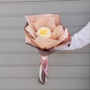 Букет из белой пионовидной розы Una