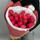 Букет из 21 тюльпана Стронг Лав