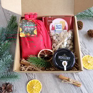 Новогодний подарок с чаем и мёдом