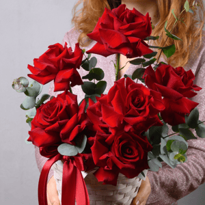 Корзина с красными розами XL