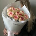 Букет «11 кенийских роз в оформлении»