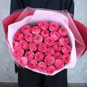 Букет «Яркие малиновые розочки»