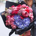 Букет «Шарм» из роз и пионов