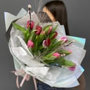 Стильный букет из тюльпанов