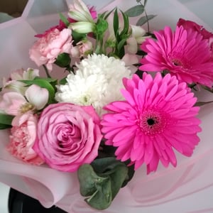 Букет «Фантазмагория» из гербер и роз