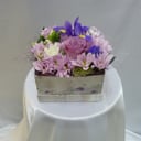 Коробка с цветами «Композиция по любому случаю 2» из хризантем и роз