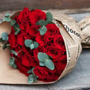 Букет роз в крафте