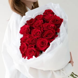 Красные розы 15шт букет