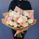 Букет «Амур» из роз и эустом