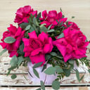 Французская роза в шляпной коробке