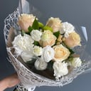 Букет «Жемчуг» из эустом и гвоздик