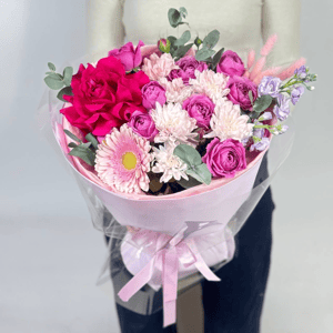 Букет «Знак внимания» из роз и хризантем