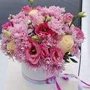 Коробка с цветами «Весна» из роз и эустом