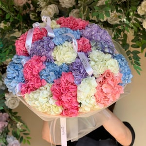 Букет «Яркое настроение» из гортензий