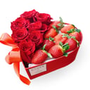 Подарочный набор «Бокс из клубники и роз «Love» M»
