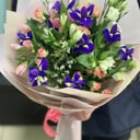 Букет «Мелодия» из ирисов и роз