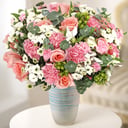 Примавера (экстра) из гвоздик и роз